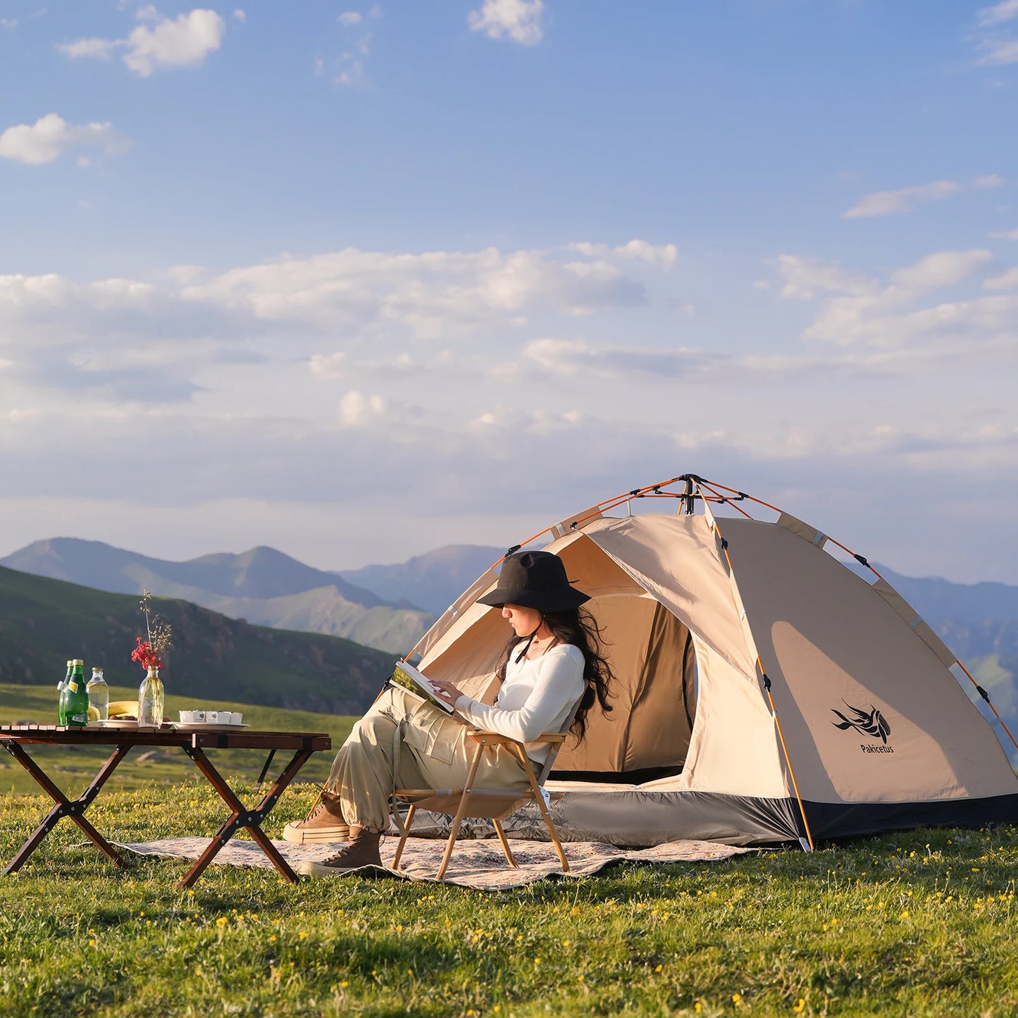 Portable 3-4 Person Sun & Rain Shelter